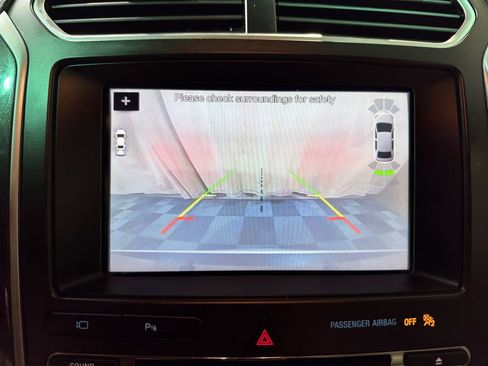 Used 2017 Ford Explorer Limited image 24