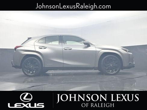 Used 2022 Lexus UX 250h w/ Premium Package AWD/4WD image 21