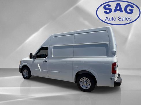 Used 2018 Nissan NV 2500 SV RWD image 4