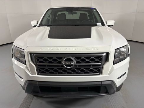 Used 2023 Nissan Frontier SV w/ Technology Package image 3