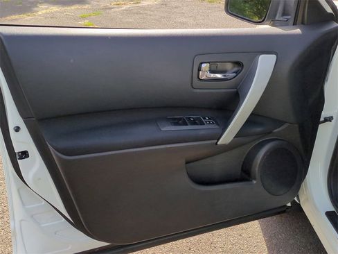 Used 2014 Nissan Rogue S w/ Convenience Package image 11
