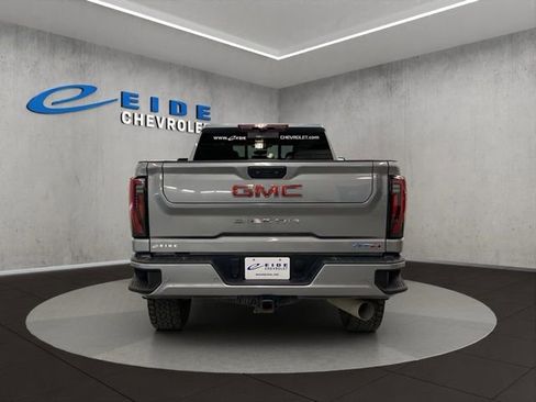 Used 2024 GMC Sierra 2500 AT4 w/ AT4 Premium Plus Package AWD/4WD image 5
