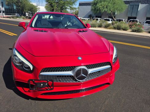 Used 2017 Mercedes-Benz SL 550 w/ Driver Assistance Package image 16