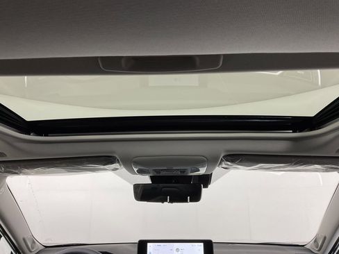 New 2025 Toyota RAV4 Limited image 13