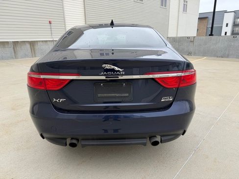 Used 2018 Jaguar XF Premium image 6
