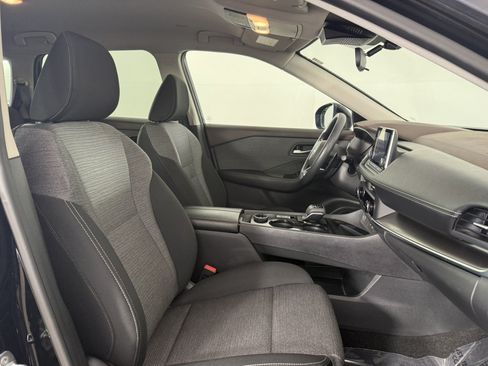 Used 2023 Nissan Rogue SV AWD/4WD image 10