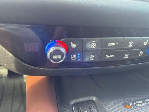 Used 2019 Buick Enclave Avenir w/ Avenir Technology Package image 24