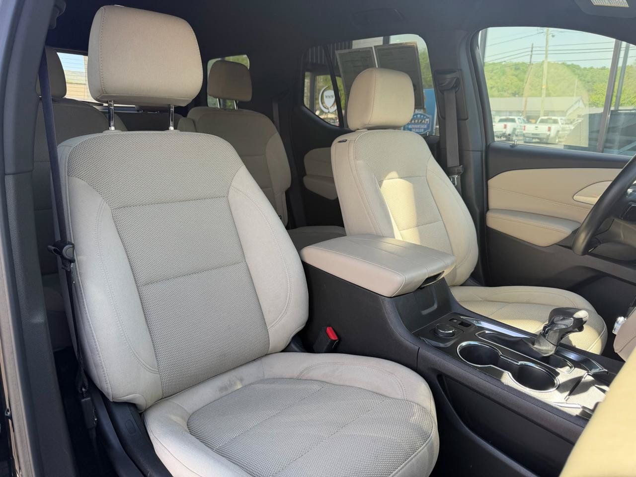 Used 2023 Chevrolet Traverse LT w/ LPO, Floor Liner Package AWD/4WD image 16