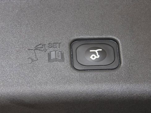 New 2026 Lincoln Nautilus Premier image 15