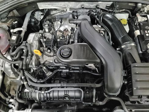 Used 2024 Volkswagen Jetta SE FWD image 30