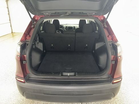 Used 2019 Jeep Cherokee Latitude image 25