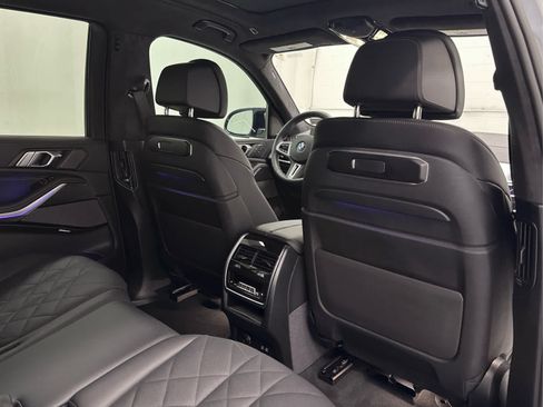 Used 2026 BMW X7 M60i AWD/4WD image 21