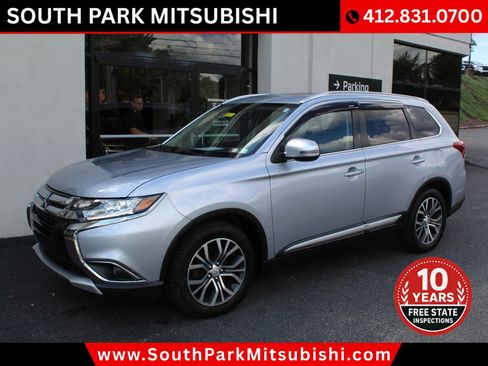 Used 2017 Mitsubishi Outlander SEL AWD/4WD image 2