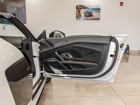 Used 2018 Audi R8 V10 plus image 33