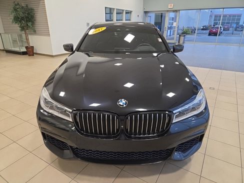 Used 2017 BMW 750i xDrive image 4