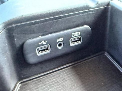 Used 2020 RAM 1500 Express w/ Express Value Package RWD image 32