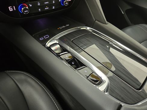 Certified 2023 Buick Enclave Essence image 26