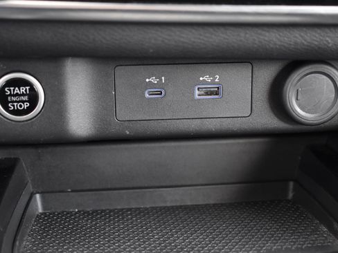 Used 2023 Nissan Rogue SV image 11