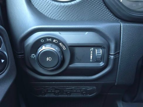 New 2026 Jeep Wrangler Unlimited Rubicon AWD/4WD image 29