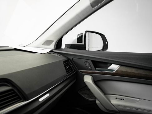 Used 2023 Audi Q5 2.0T Premium Plus w/ Premium Plus Package image 38