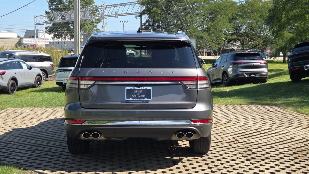 Used 2023 Lincoln Aviator AWD w/ Premium Package image 9