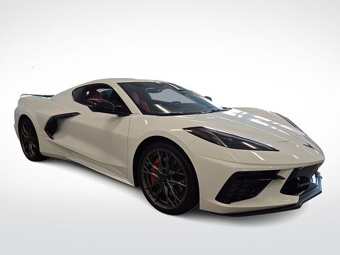 Used 2024 Chevrolet Corvette Stingray Preferred Cpe w/ Z51 Performance Package RWD image 1