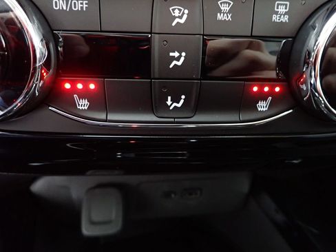 New 2026 Chevrolet Trax ACTIV w/ Sunroof Package image 2