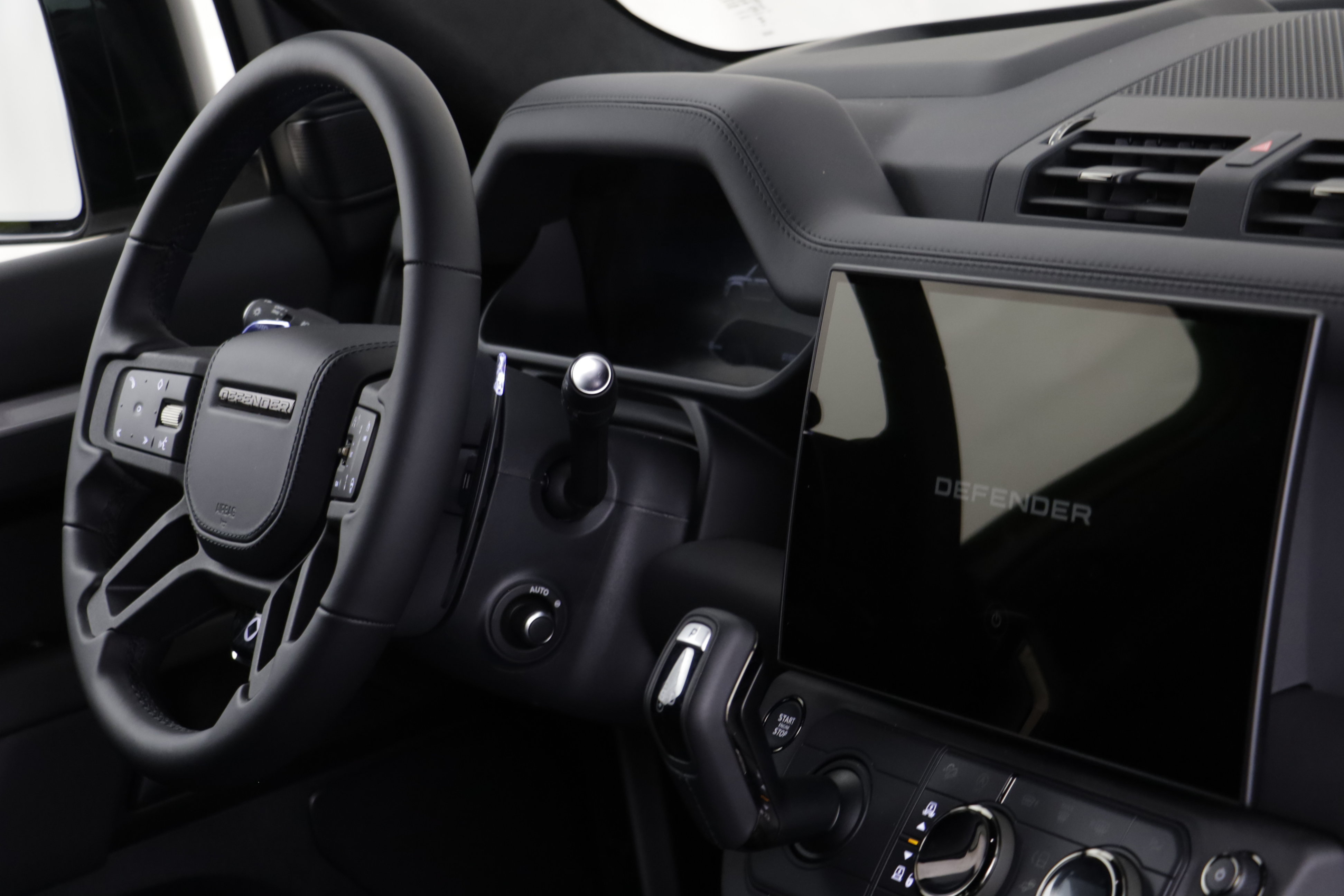 New 2026 Land Rover Defender 110 OCTA AWD/4WD image 23