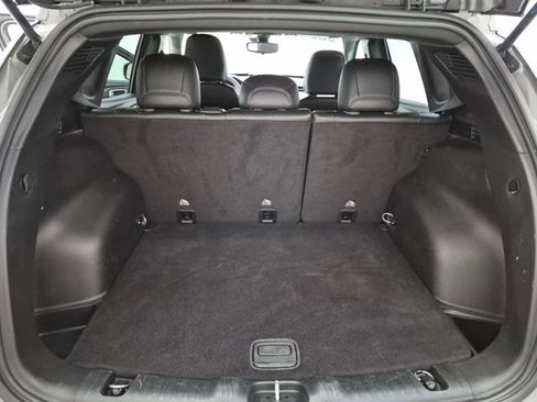 Used 2024 Jeep Compass Latitude w/ Altitude Special Edition AWD/4WD image 26