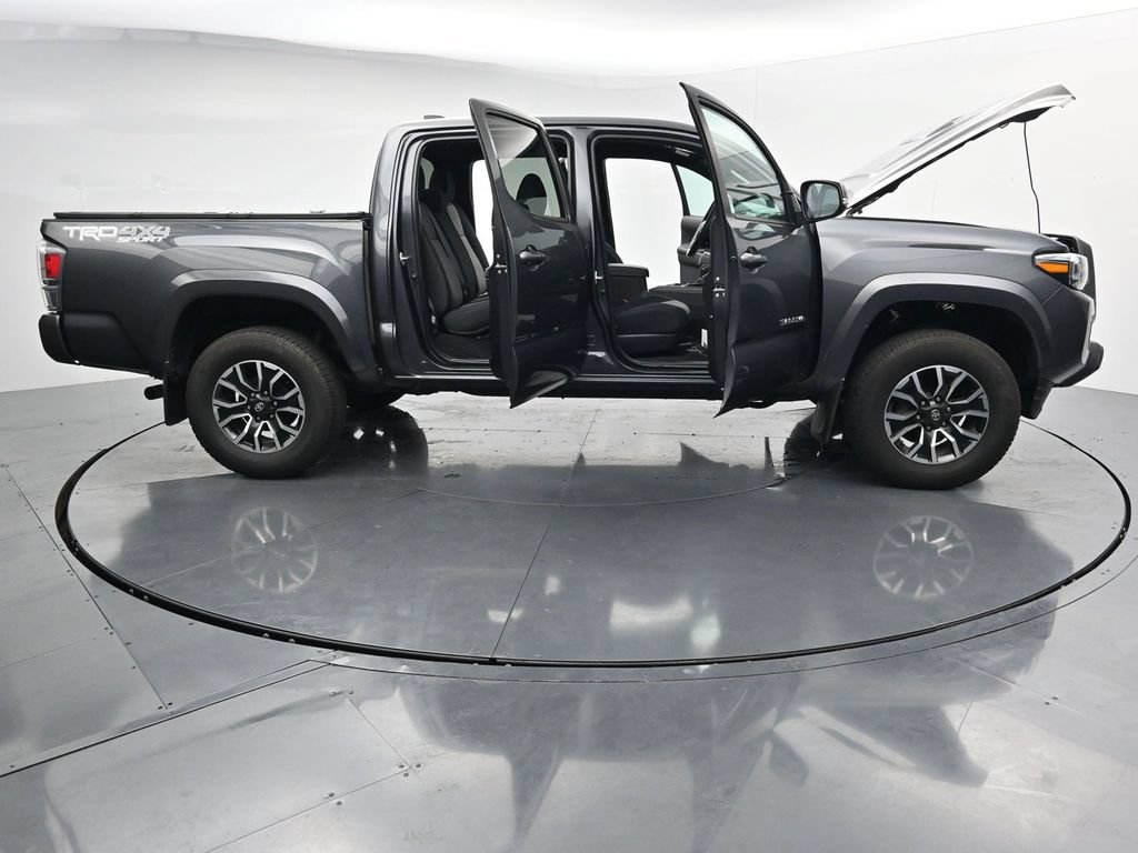 Used 2023 Toyota Tacoma TRD Sport AWD/4WD image 38