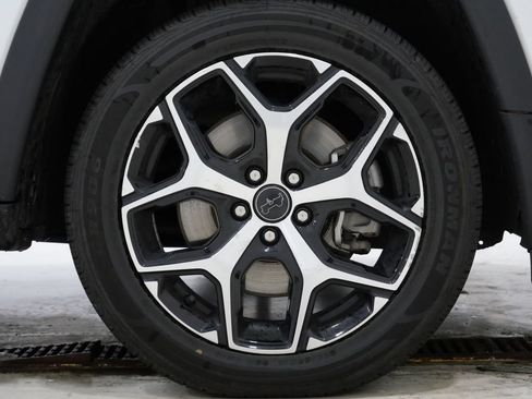 Used 2025 Jeep Compass Limited AWD/4WD image 9