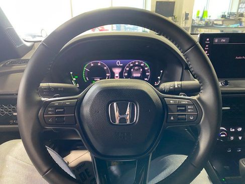 Used 2025 Honda Accord Sport image 21