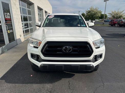 Certified 2021 Toyota Tacoma SR AWD/4WD image 3
