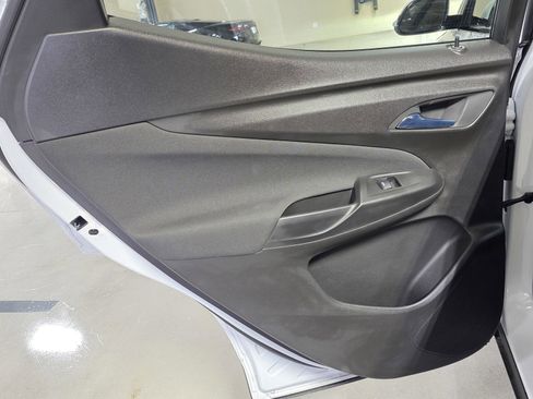 Used 2023 Chevrolet Bolt EUV LT w/ Comfort Package image 10