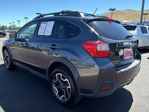 Used 2017 Subaru Crosstrek 2.0i Premium w/ Moonroof Package AWD/4WD image 5