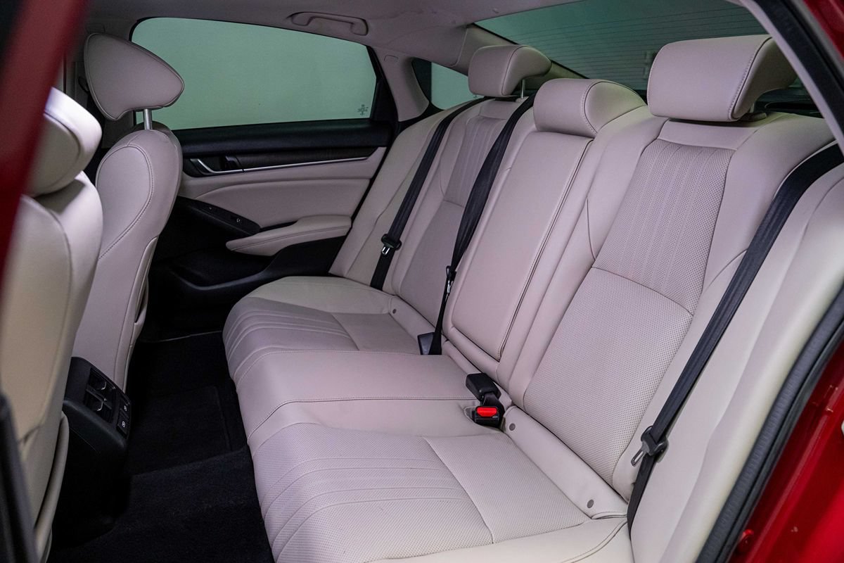 Used 2021 Honda Accord Touring image 15