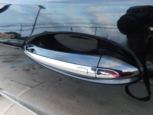 Used 2018 Buick Enclave Premium w/ Experience Buick Package image 15