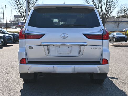 Used 2018 Lexus LX 570 LX 570 image 14