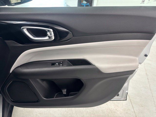 Used 2024 Jeep Compass Limited AWD/4WD image 25