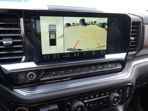 Used 2024 Chevrolet Silverado 1500 High Country w/ Technology Package AWD/4WD image 24