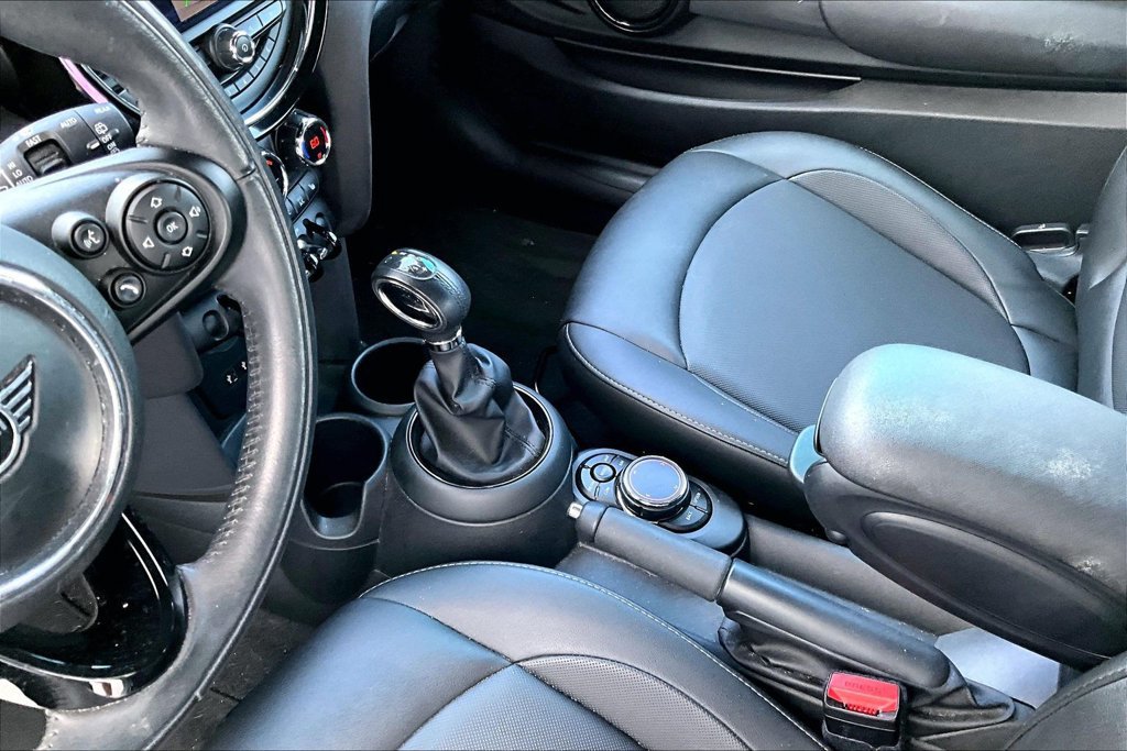 Used 2019 MINI Cooper 2-Door Hardtop w/ Signature Upholstery Package FWD image 15