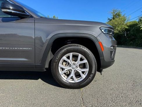 Certified 2022 Jeep Grand Cherokee Limited image 9