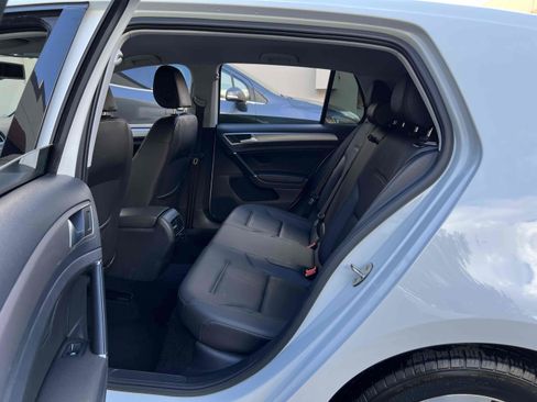 Used 2015 Volkswagen e-Golf SEL Premium image 64