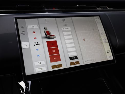 Certified 2025 Land Rover Range Rover Sport image 23