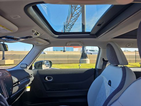 Certified 2025 MINI Cooper S image 23