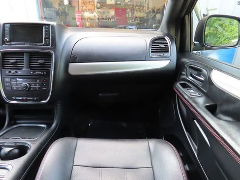 Used 2019 Dodge Grand Caravan GT FWD image 31