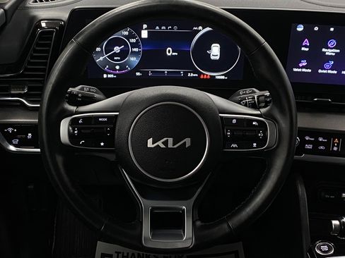 Used 2025 Kia Sportage SX image 16