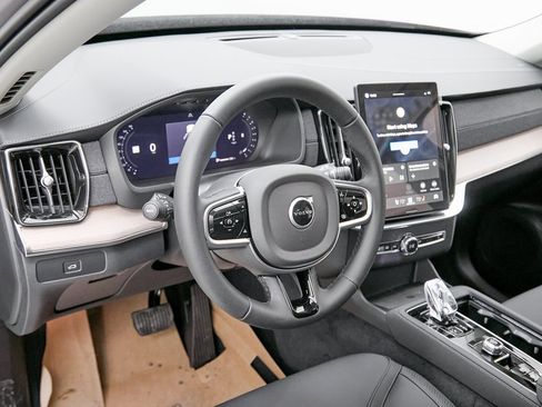 New 2026 Volvo XC90 B6 Core image 12
