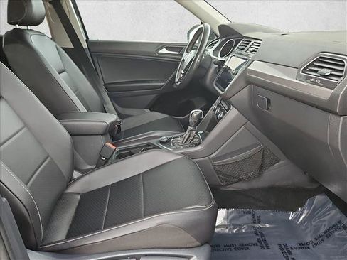 Used 2021 Volkswagen Tiguan SE AWD/4WD image 20