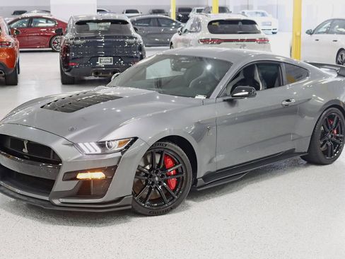 Used 2021 Ford Mustang Shelby GT500 RWD image 7
